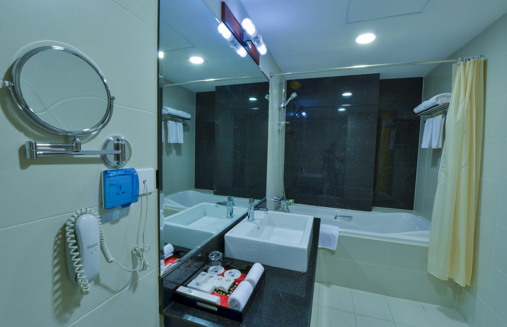 Sapaly Lao Cai City Hotel Esterno foto